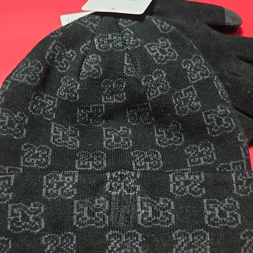 Jordan Kids’ Monogram Beanie & Gloves Set: BLACK: NEW WITH TAGS: OS